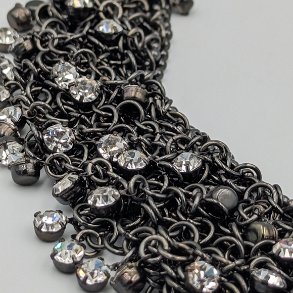 Stunning RJ Graziano Metal & Crystal Bib Necklace - Picture 6 of 13